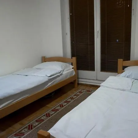 아파트 Apartman Jankovic 페일